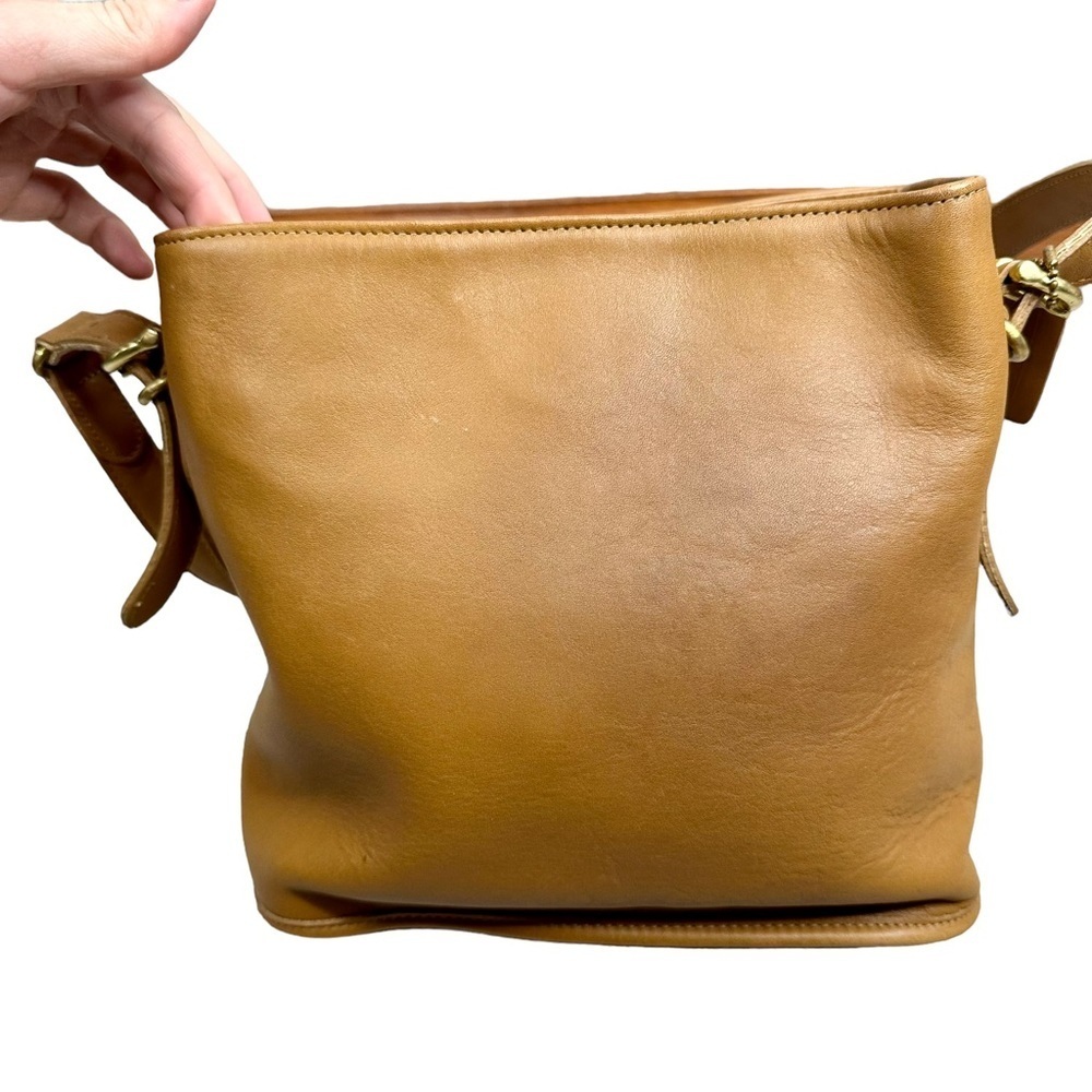 Vintage COACH (#9809) Equestrian Leather Crossbody Purse Bag - Picture 3 of 7